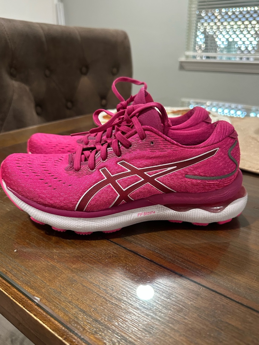 Asics Gel Nimbus 24 Women's Athletic Running Shoes Sneakers Size 8 Pink